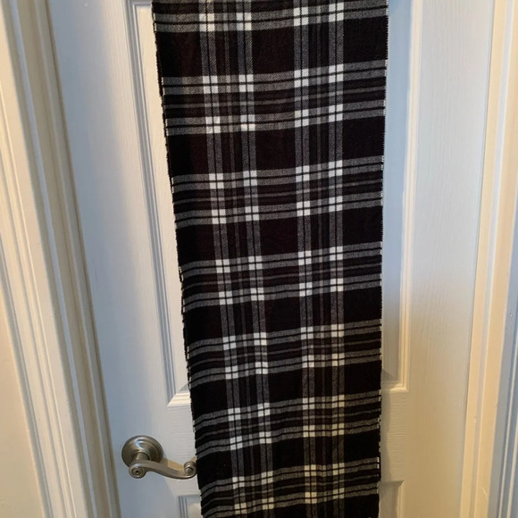 💯% Cashmere scarf made in Scotland, unisex,12” x 66” - Picture 6 of 6